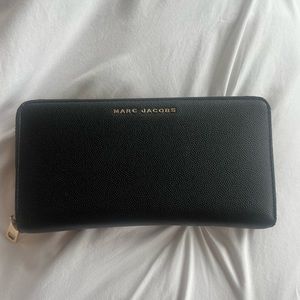 Marc Jacobs black wallet